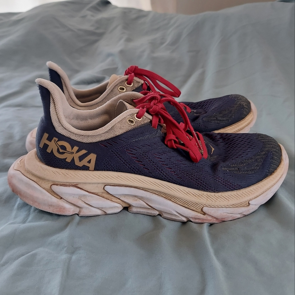 Hoka running shoes women's 8